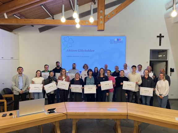 Übergabe Aktion Glücksklee