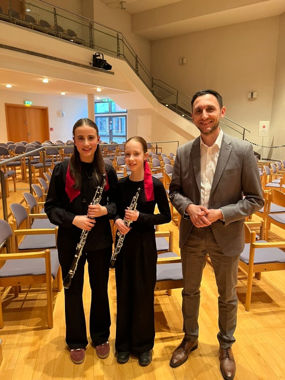 Oboen-Talente aus Großostheim bei Jugend musiziert Oboen-Talente aus Großostheim bei Jugend musiziert